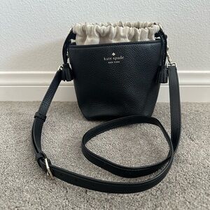Kate spade Hayes Bucket purse